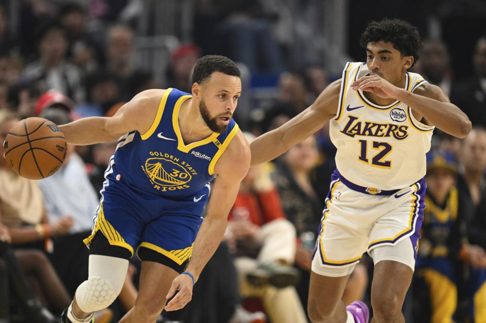 历阵容调整 历阵容调整